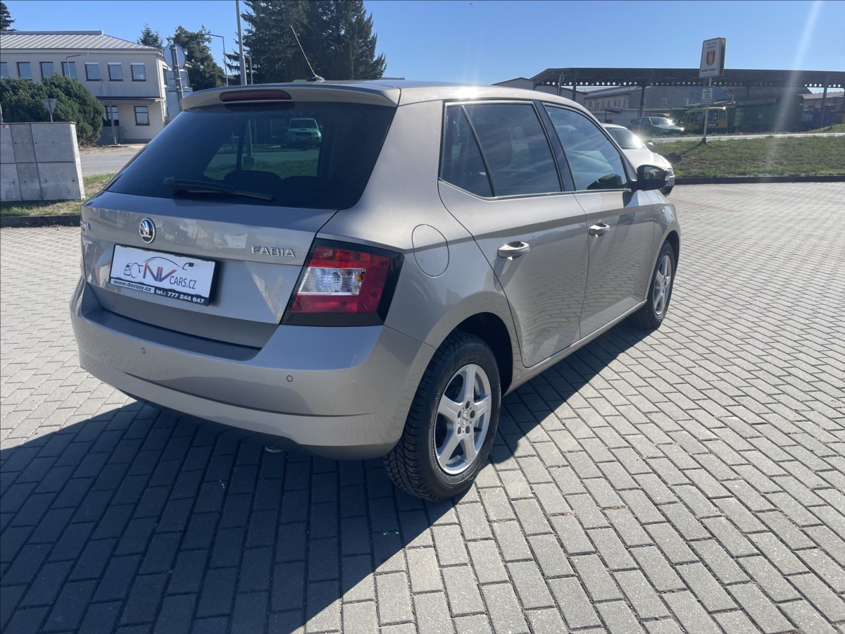 skoda-fabia-1-2-tsi-66kw-style-klima-esp-vyhr - 3