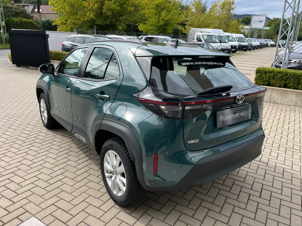 toyota-yaris-cross-1-5-hybrid-e-cvt-comfort - 3