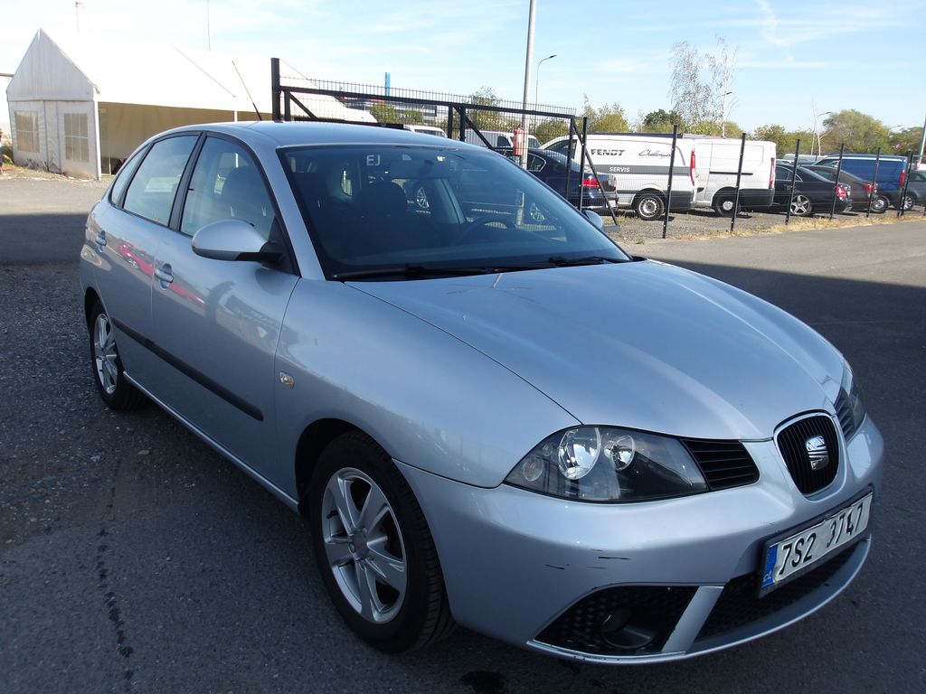 Seat Ibiza 1,2i ČR  2xKOLA ! NOVÁ STK !