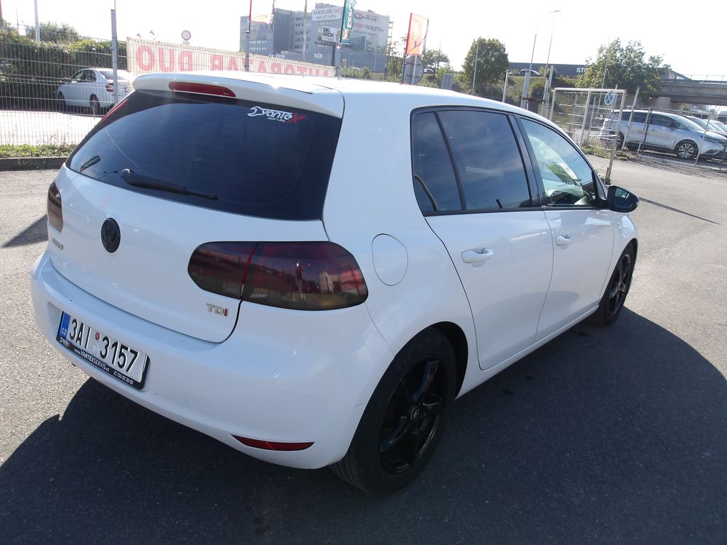 volkswagen-golf-1-6tdi-77kw-cr - 8