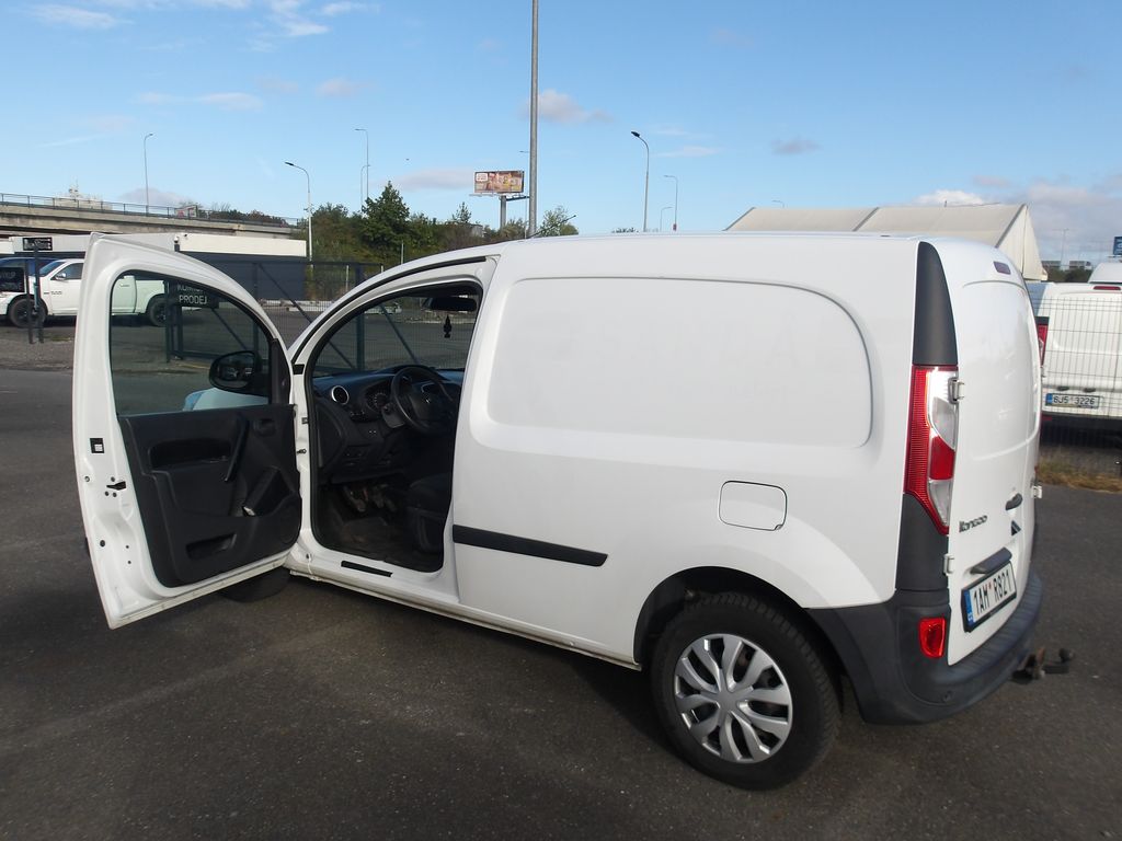 renault-kangoo-1-5dci-3-mista-park-kamera - 4