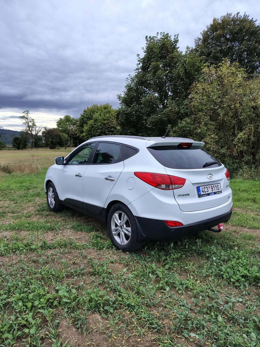 hyundai-ix35-2-0-i-benzin-4x4 - 2