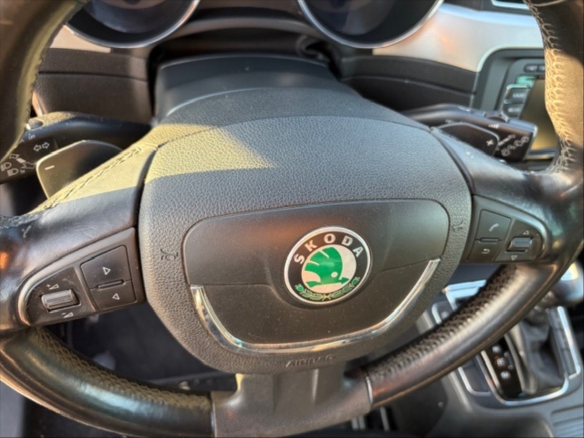 skoda-octavia-3-6-v6-l-k-dsg-dph-f1-4x4 - 3