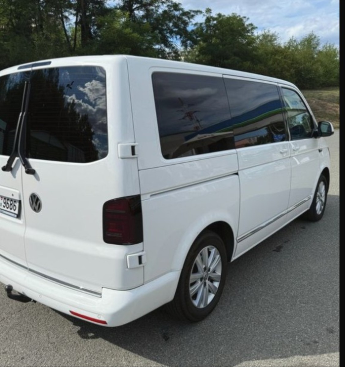 volkswagen-multivan-2-0 - 1