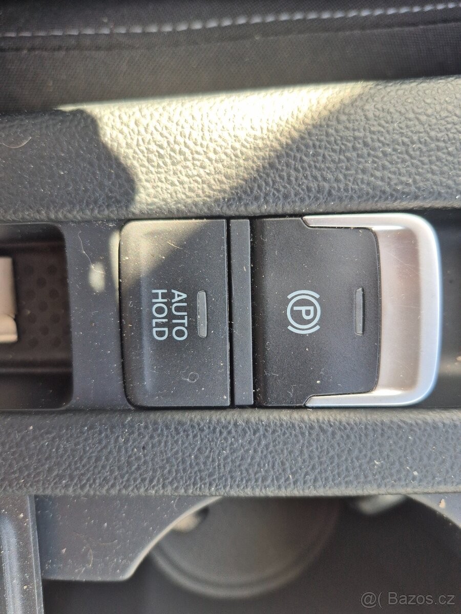 volkswagen-passat-2-0-tdi-110kw-r-2022-business - 5