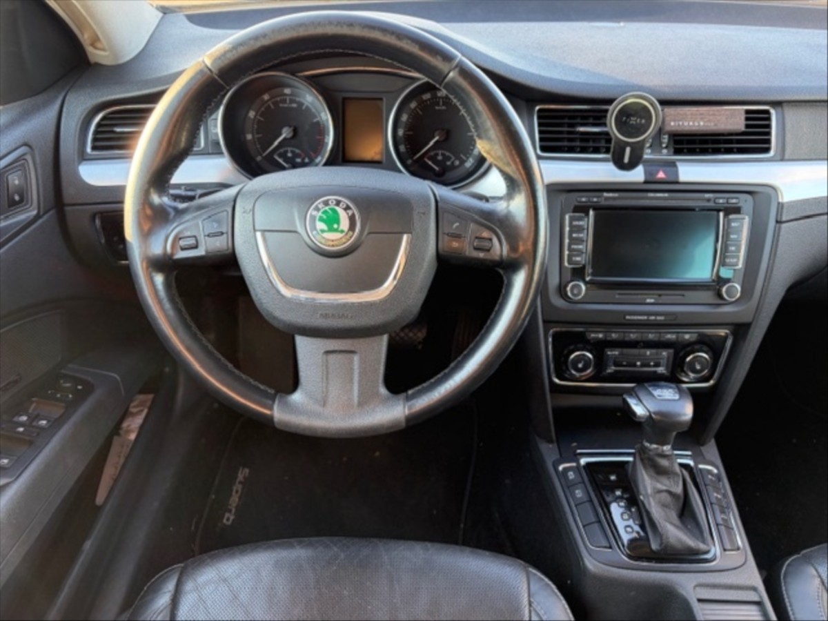 skoda-superb-3-6-v6-l-k-dsg-dph-f1-4x4 - 5