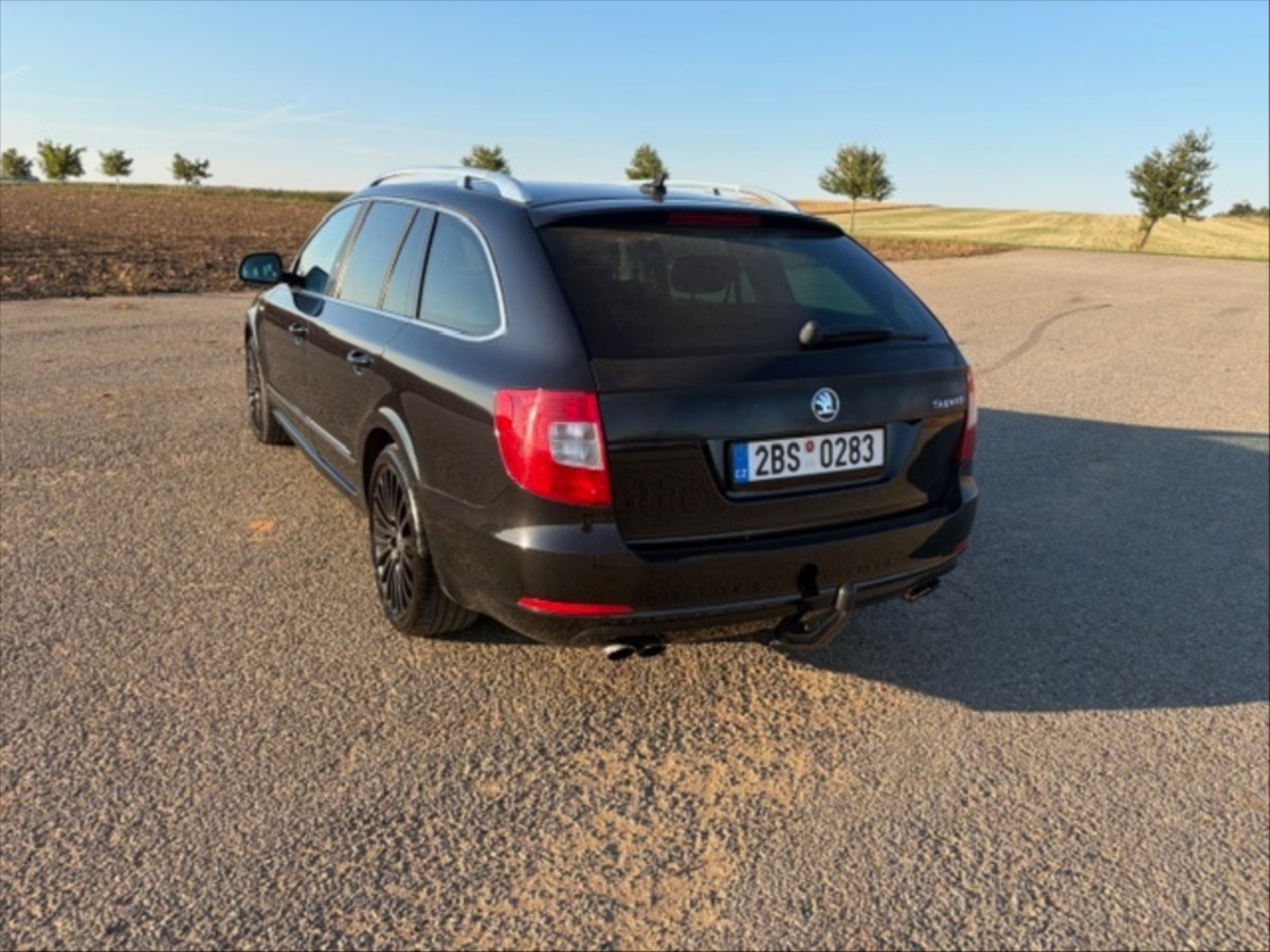 skoda-superb-3-6-v6-l-k-dsg-dph-f1-4x4 - 9
