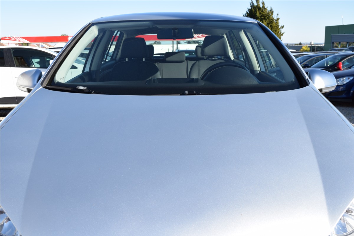 volkswagen-golf-1-4-mpi-59kw-nova-stk-alu - 2