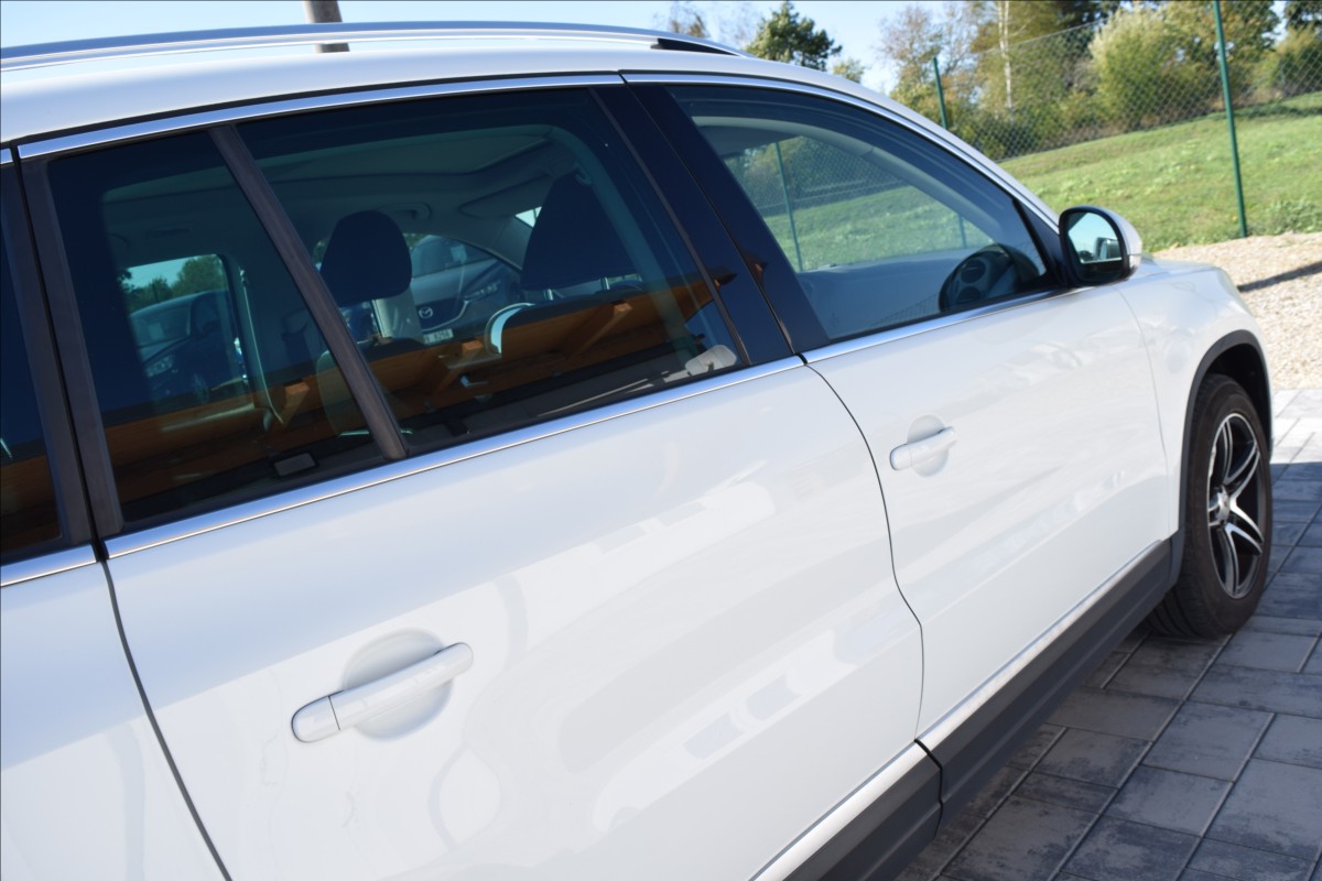 volkswagen-tiguan-1-4-tsi-90kw-bi-xenon-panorama - 6