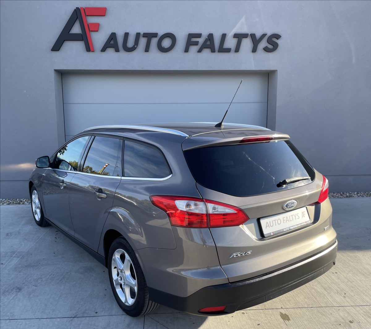 ford-focus-1-6-tdci-85kw-aut-klima - 4