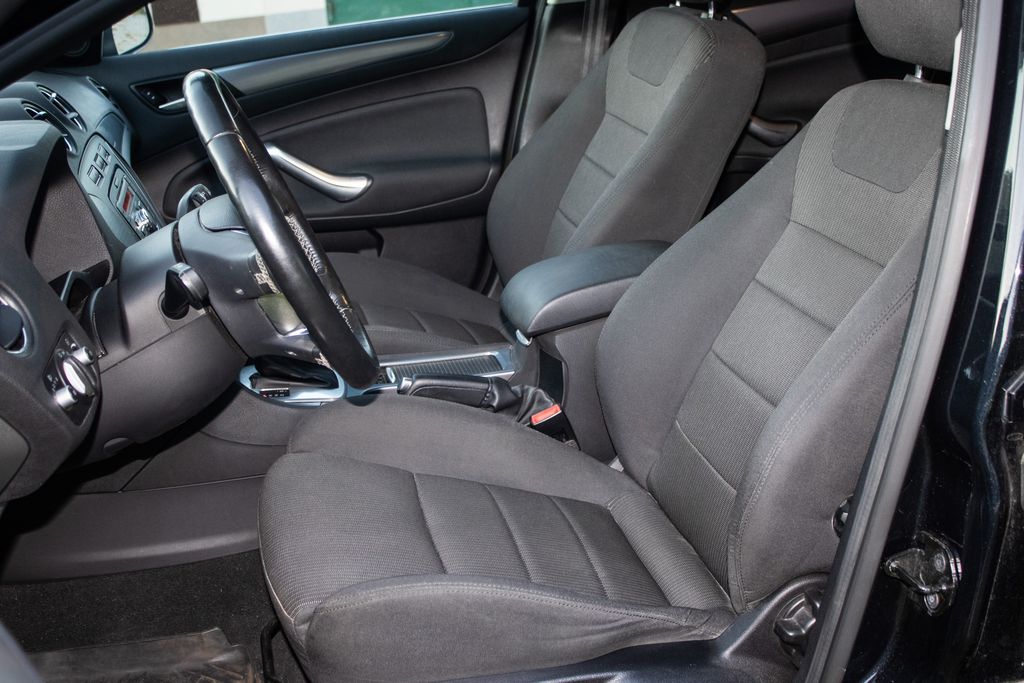 ford-mondeo-automat-176kw-239k-servisovane - 9
