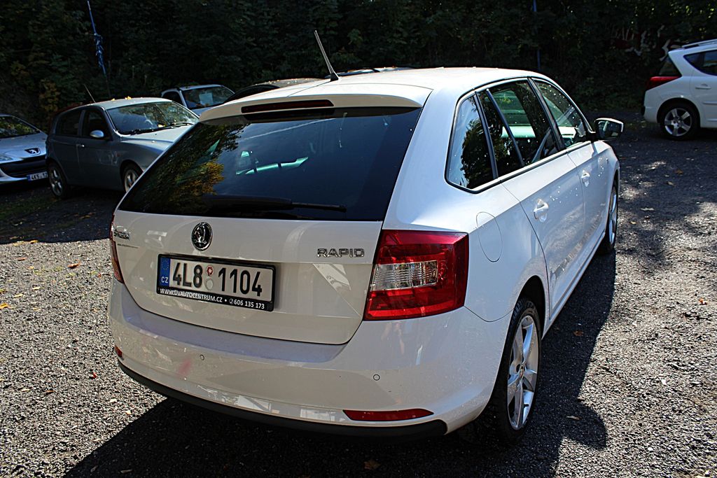 skoda-rapid-1-2-tsi-spaceback - 6