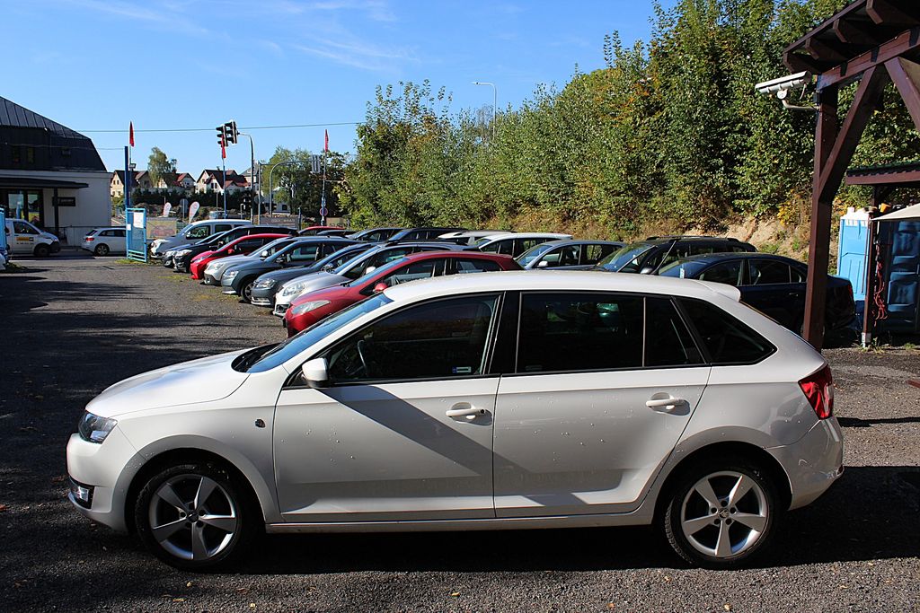 skoda-rapid-1-2-tsi-spaceback - 8