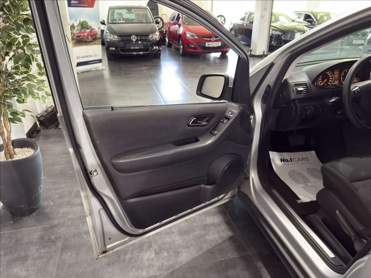 mercedes-benz-tridy-a-1-7-i-automat-tazne-alu-stk - 5