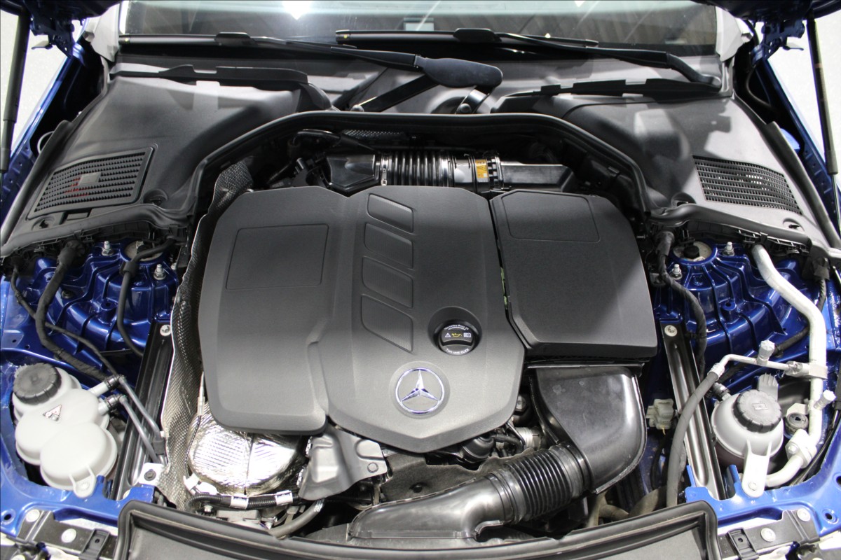 mercedes-benz-tridy-c-2-0-200d-9g-avantgarde - 8