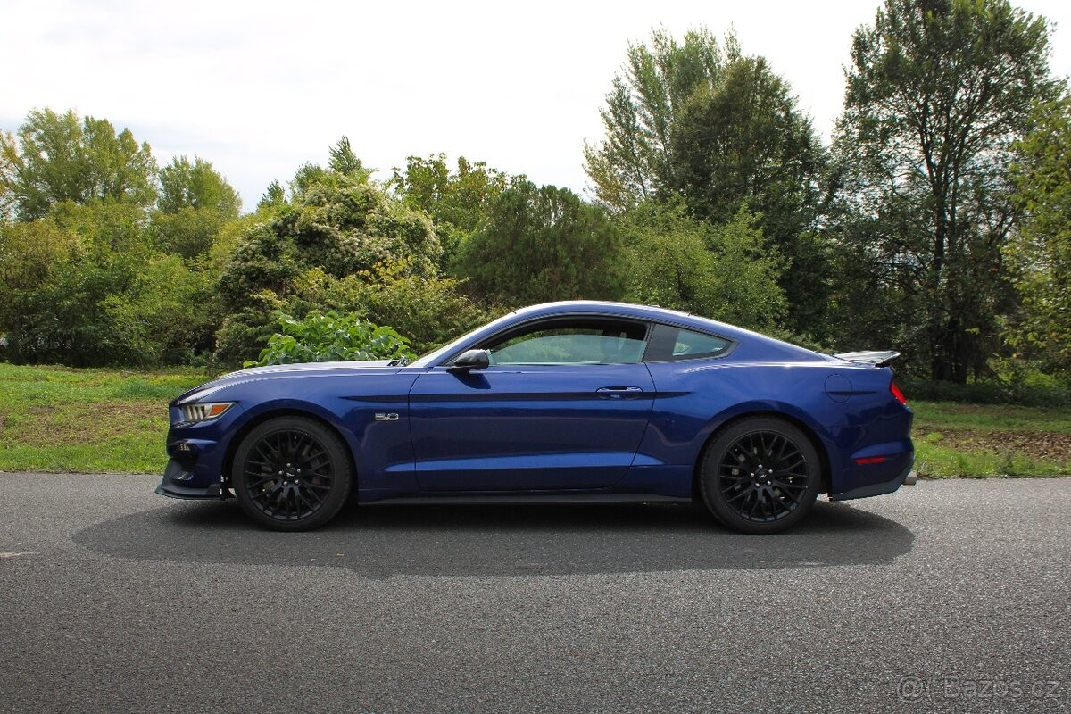 ford-mustang-5-0-v8-gt-performance - 1