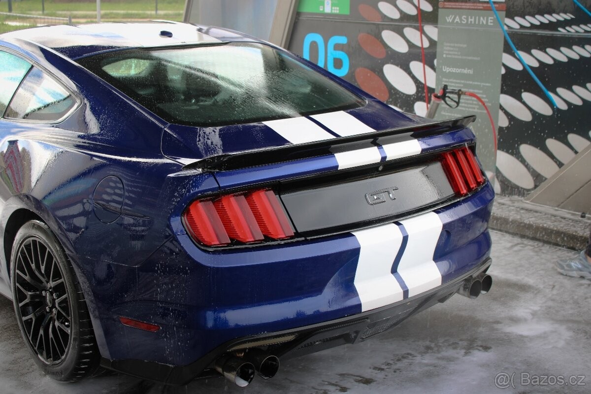 ford-mustang-5-0-v8-gt-performance - 6