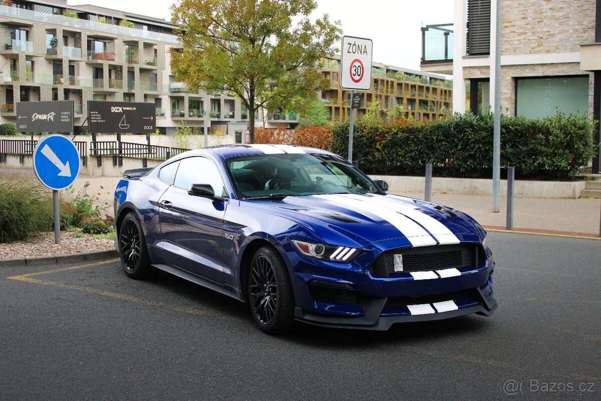 ford-mustang-5-0-v8-gt-performance - 9