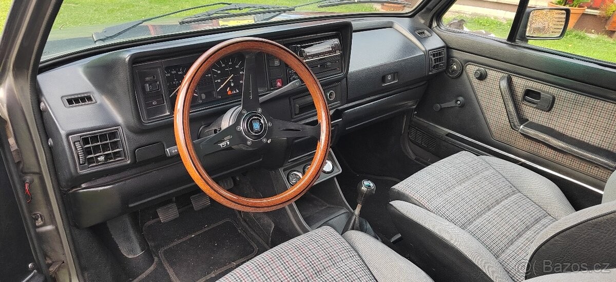 volkswagen-golf-1-6-benzin - 6