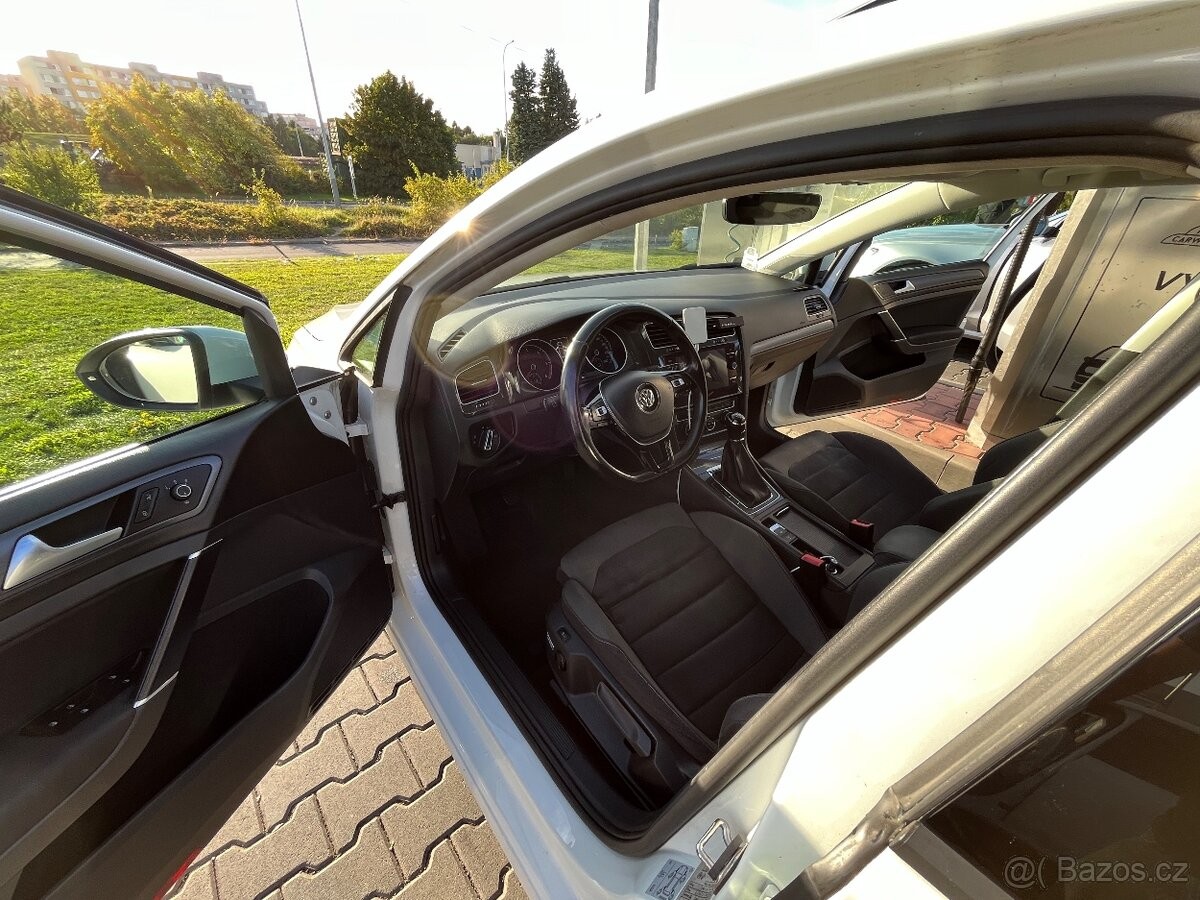 volkswagen-golf-1-6-tdi-85-kw-12-2017-full-led - 3