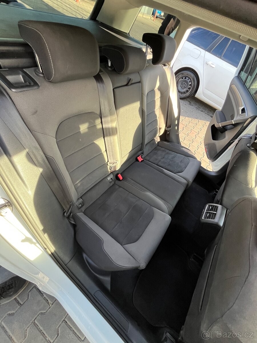 volkswagen-golf-1-6-tdi-85-kw-12-2017-full-led - 4