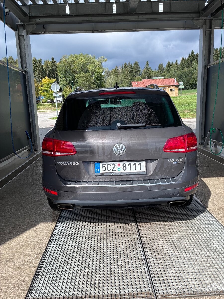 volkswagen-touareg-3-0-2012-tdi-v6-bluemotion - 5