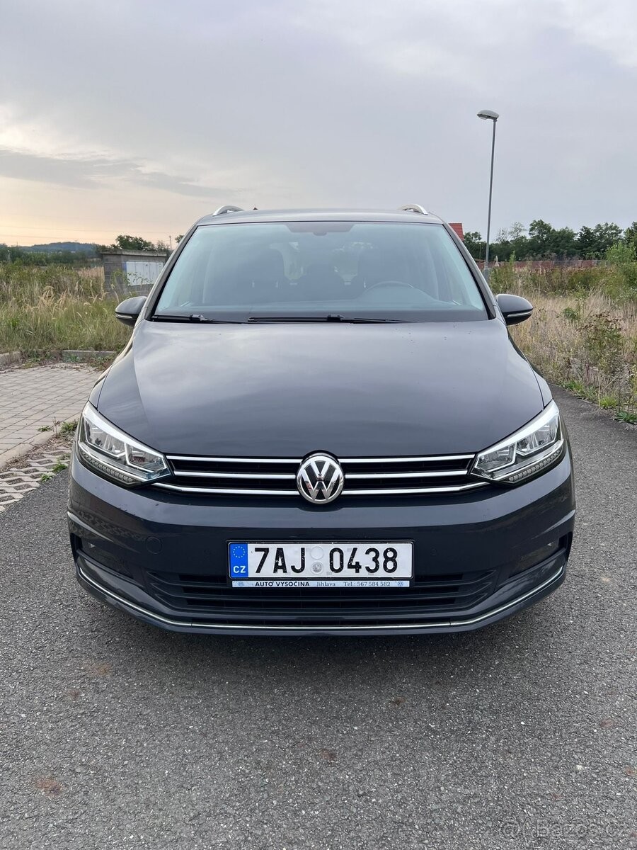Volkswagen Touran 1,5   TSI Highline DSG, původ ČR