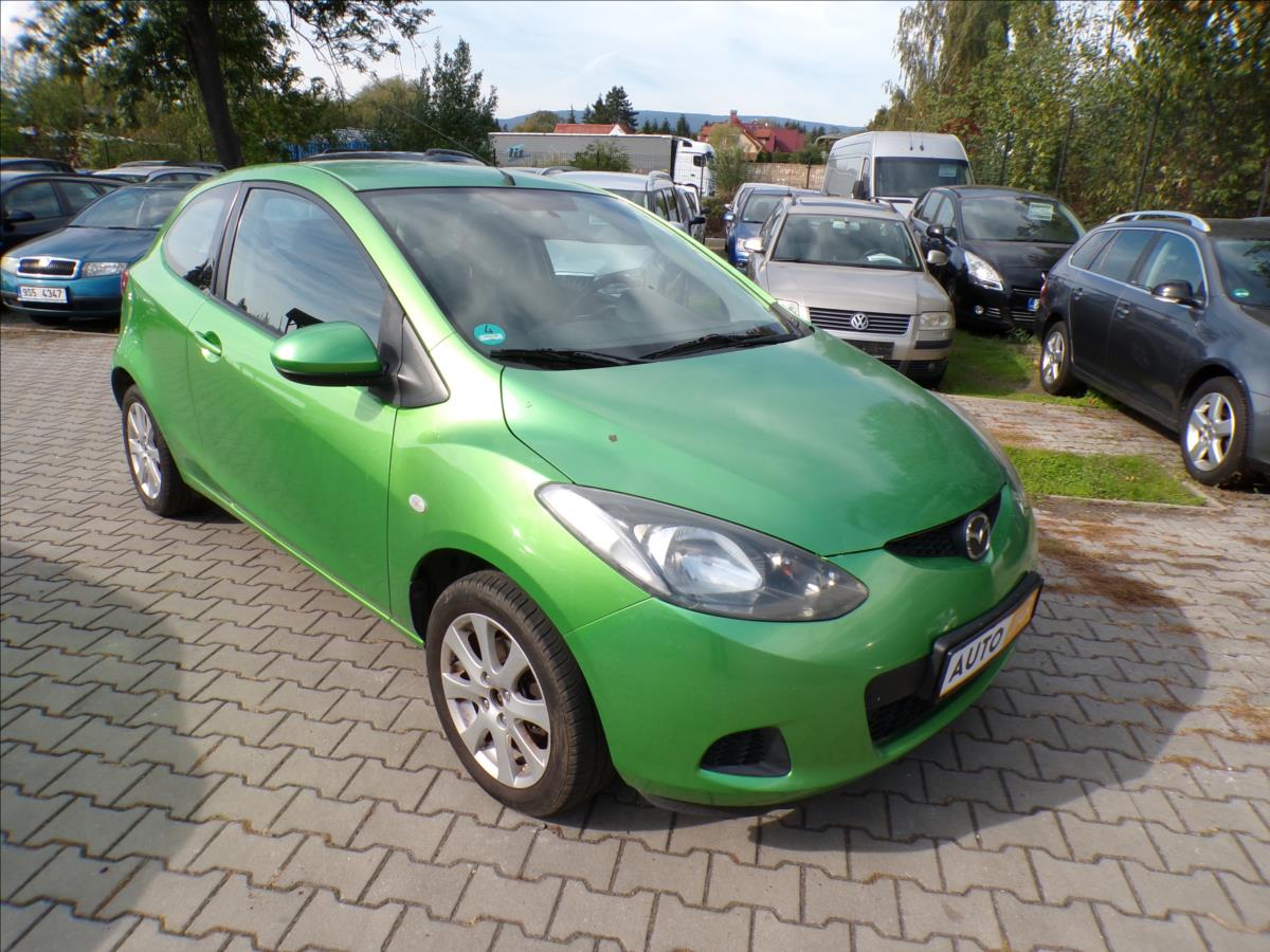 Mazda 2 1,4 i  KLIMATIZACE