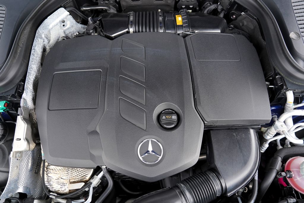 mercedes-benz-glc-glc-300-de-4matic-coupe-amg-cr - 9