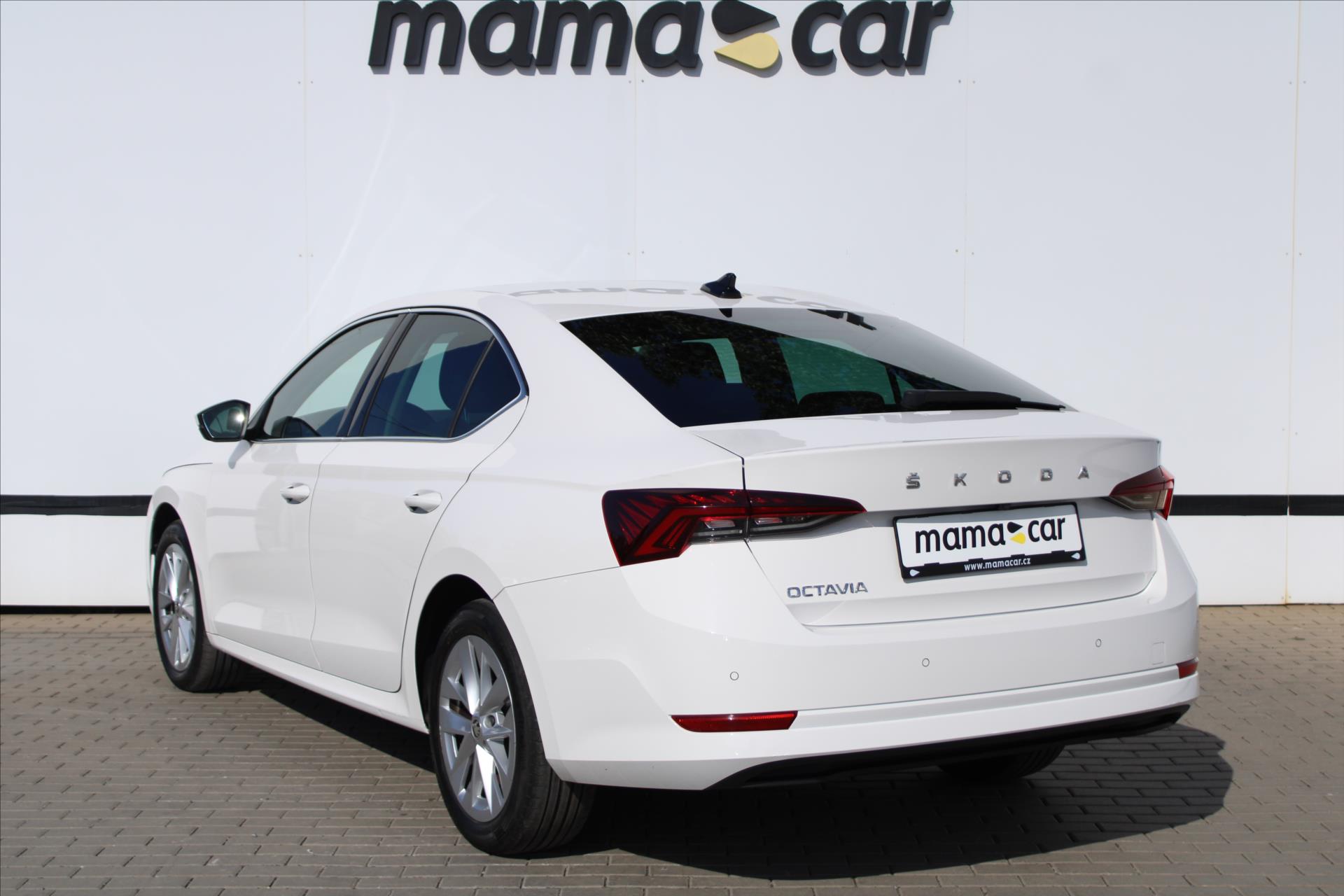 skoda-octavia-2-0tdi-style-1-maj-cr - 4