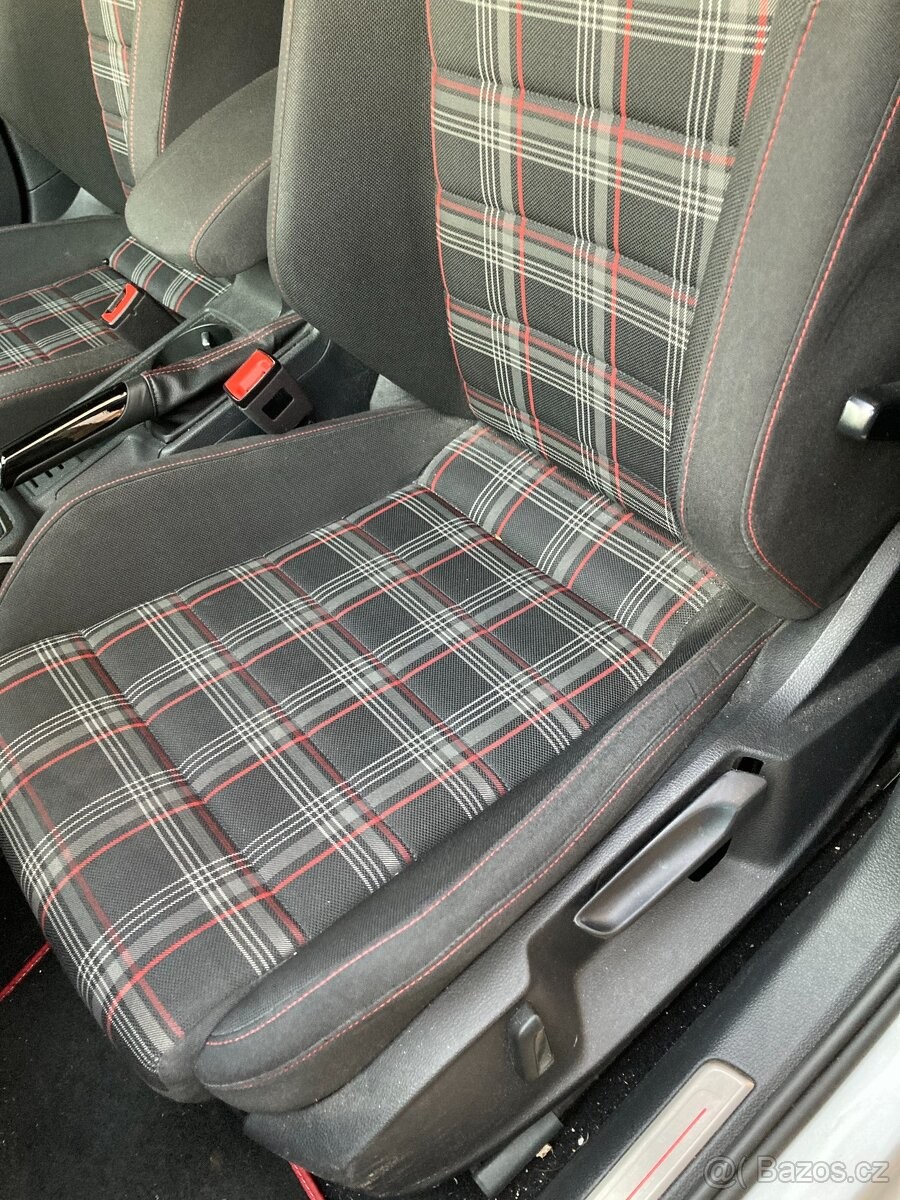 volkswagen-golf-2-0-gti-manualni-rucni-brzda - 4