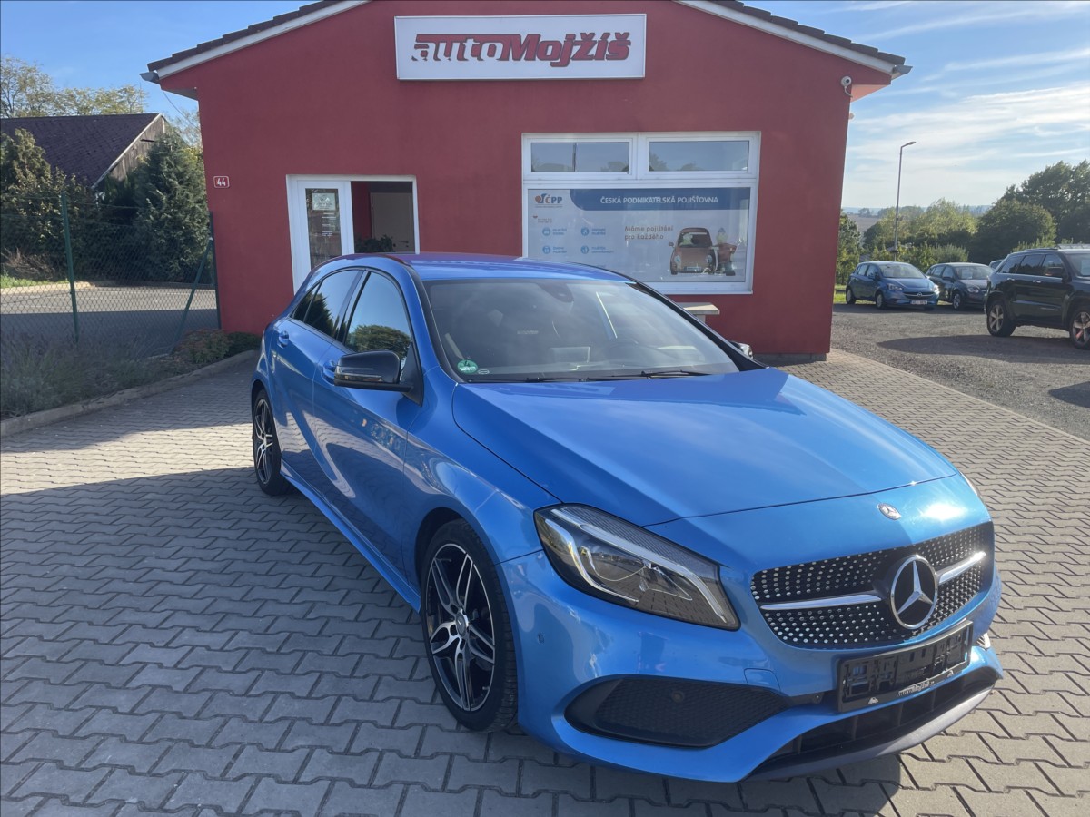 Mercedes-Benz Třídy A 1,6 i 90 KW AMG LINE 1.MAJITEL LED KRÁSNÉ