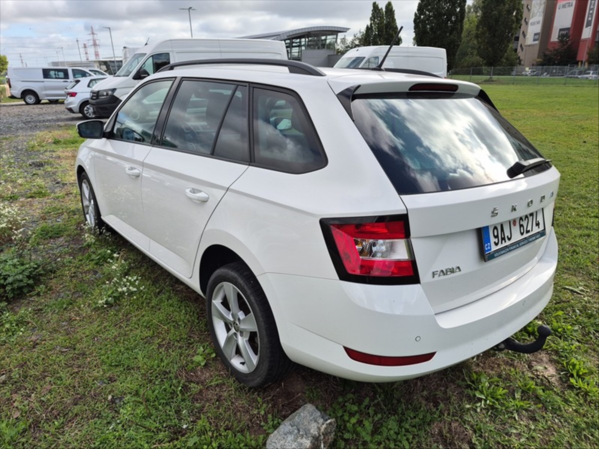 skoda-fabia-1-0-tsi-combi-70kw - 4