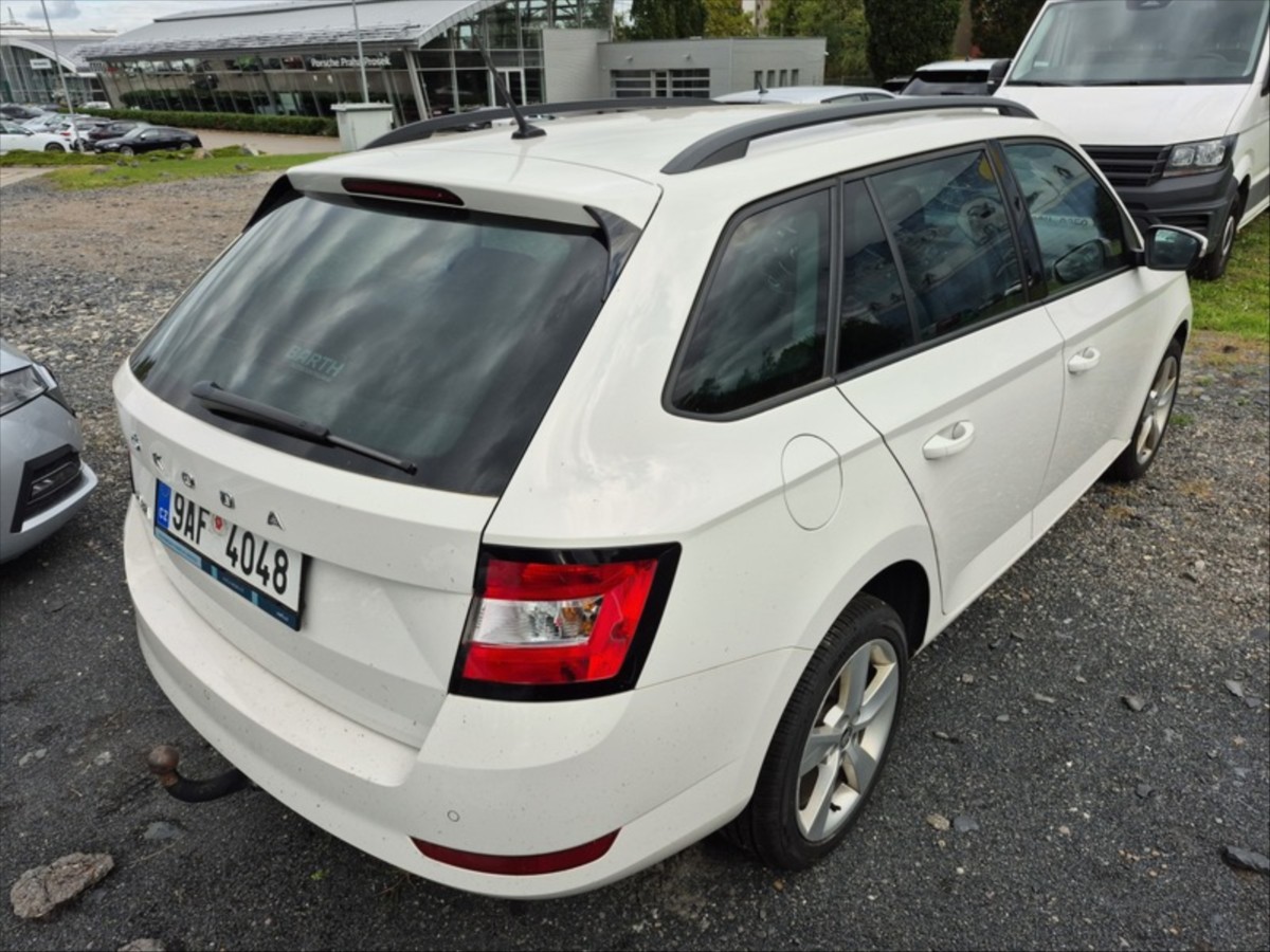 skoda-fabia-1-0-tsi-combi-70kw - 2