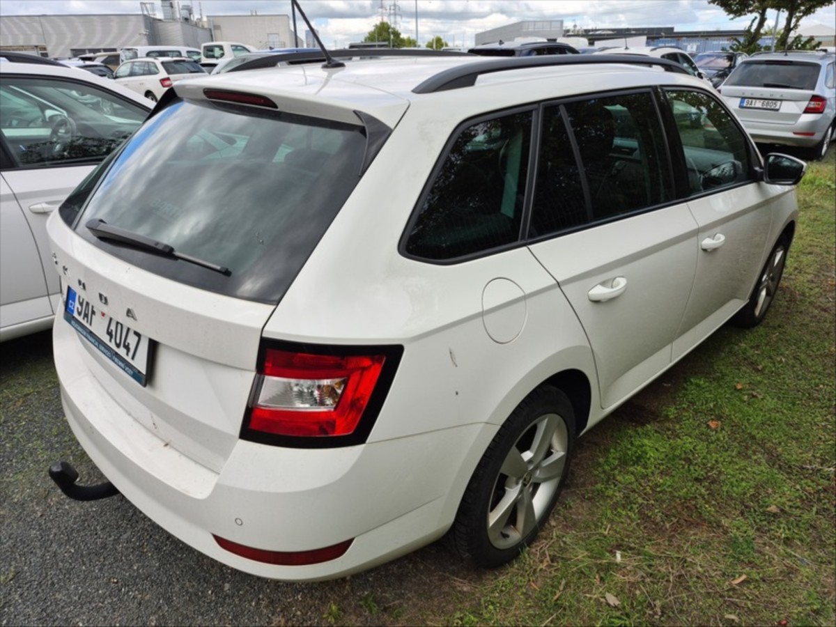 skoda-fabia-1-0-tsi-combi-70kw - 2