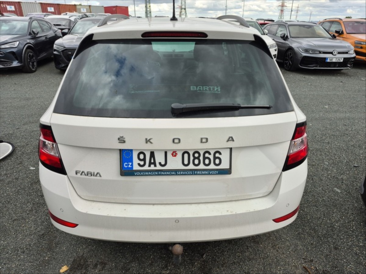 skoda-fabia-1-0-tsi-combi-70kw - 1