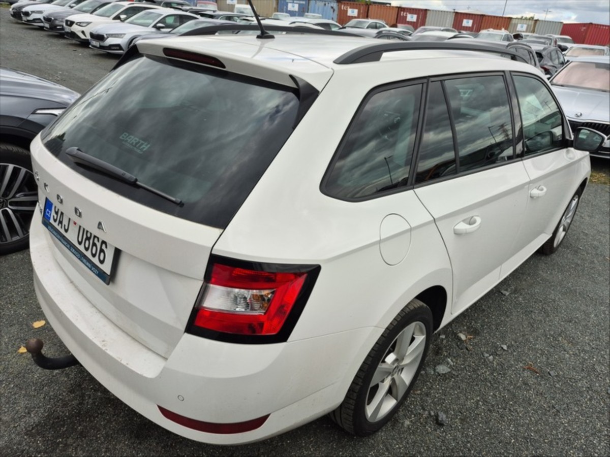 skoda-fabia-1-0-tsi-combi-70kw - 2