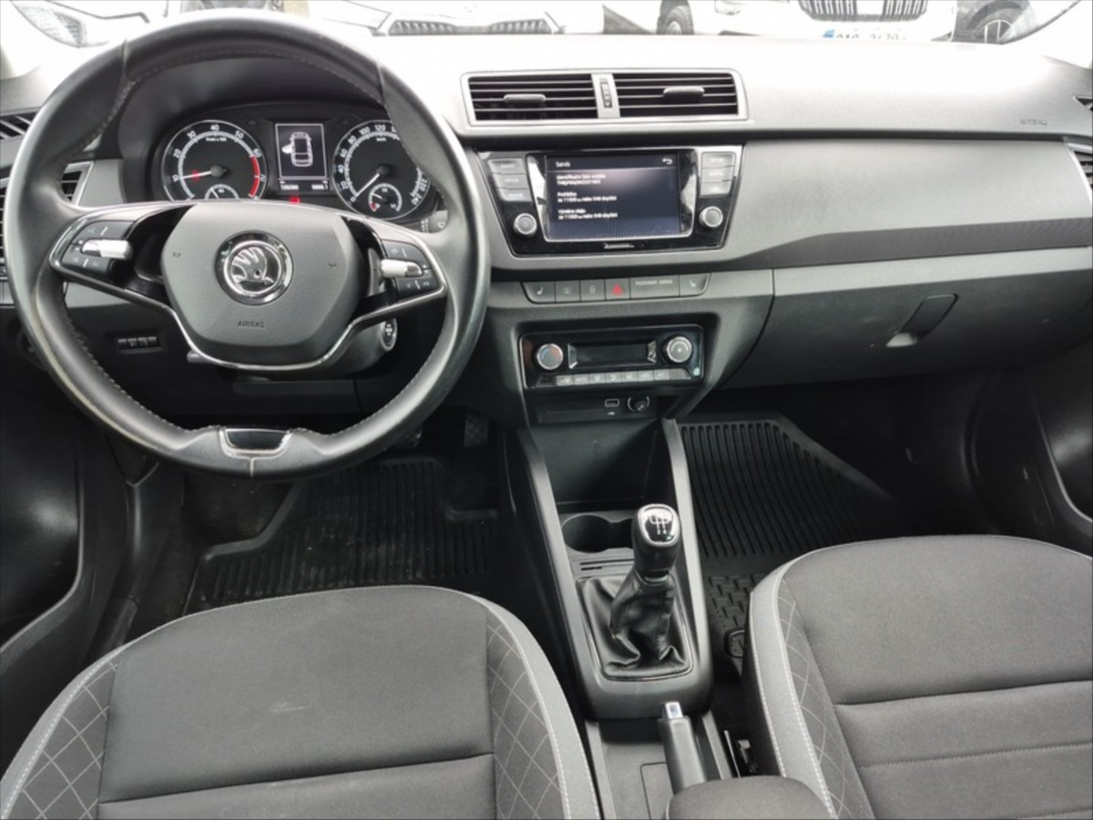 skoda-fabia-1-0-tsi-combi-70kw - 5