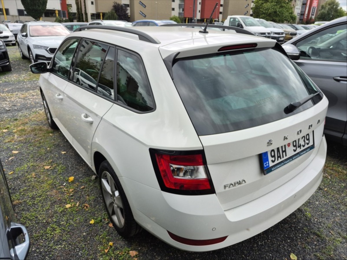 skoda-fabia-1-0-tsi-combi-70kw-dsg - 4
