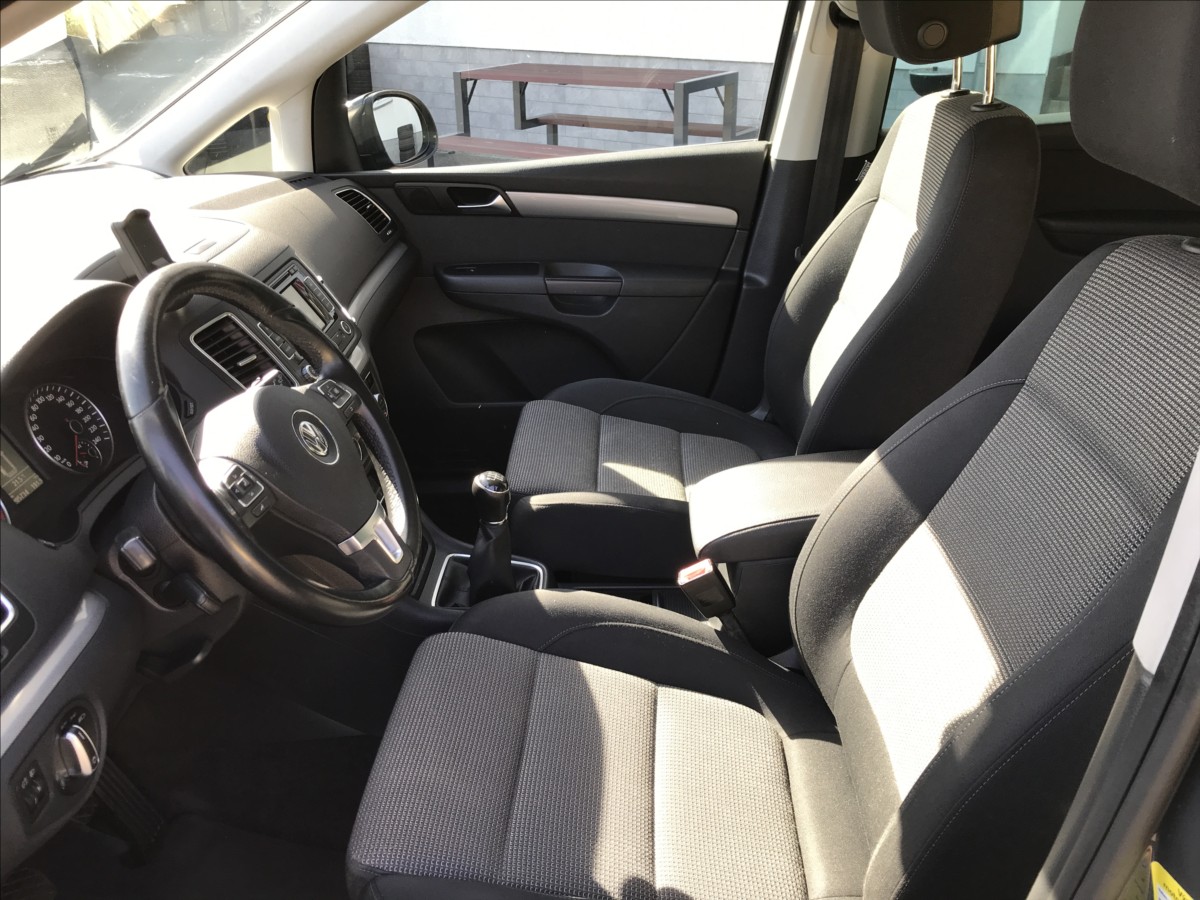 volkswagen-sharan-2-0-tdi-103kw - 8