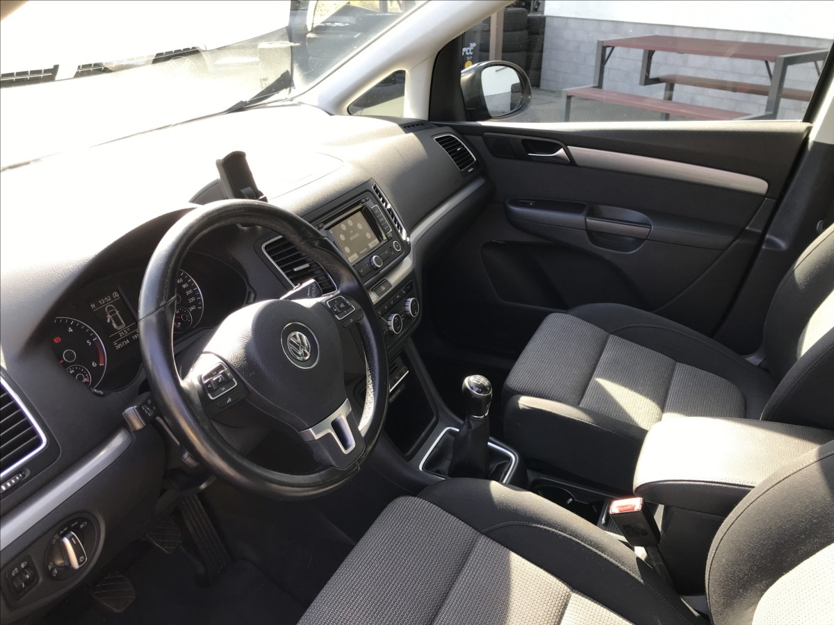 volkswagen-sharan-2-0-tdi-103kw - 9