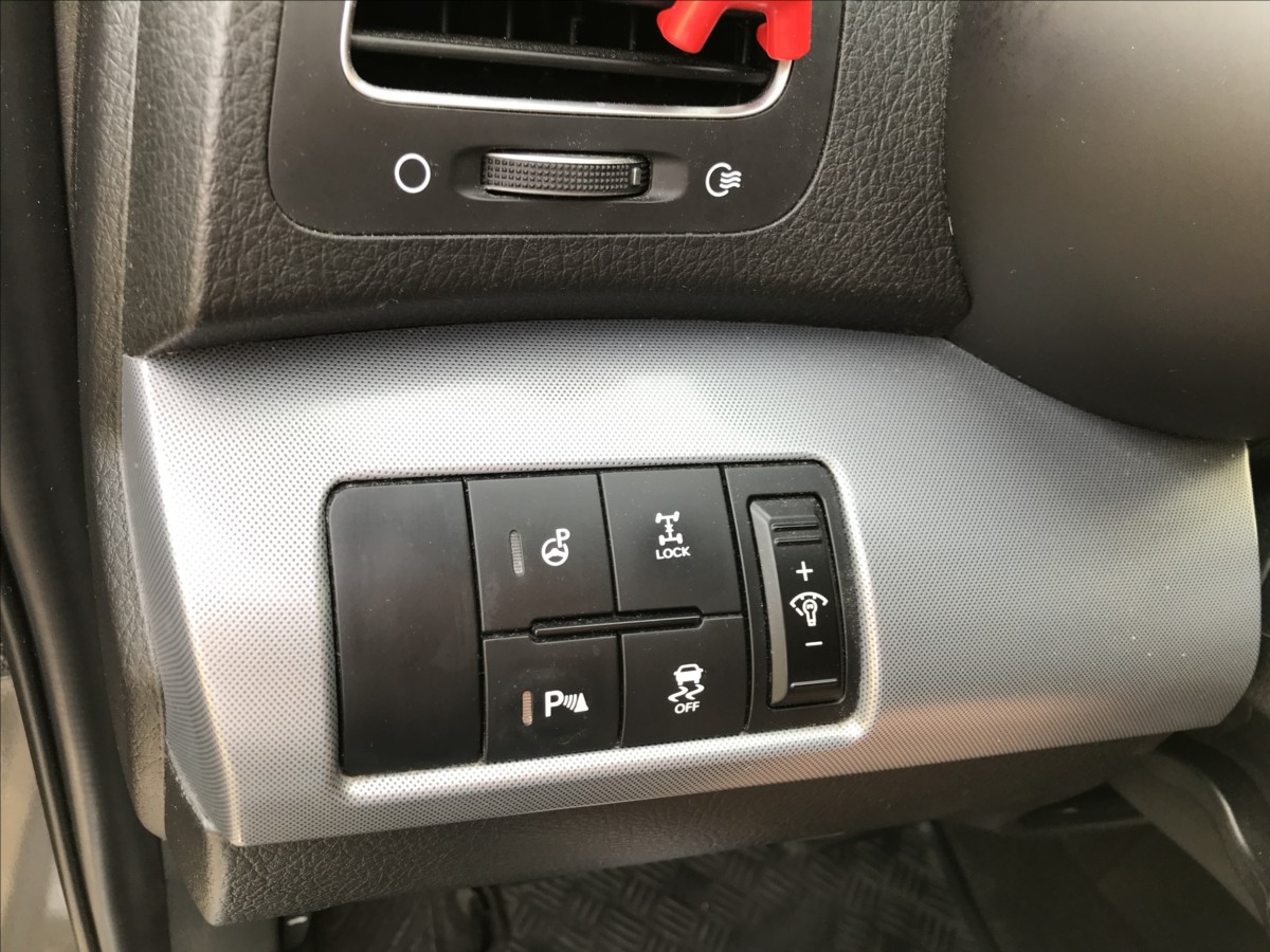kia-sorento-2-2-crdi-145kw-4x4 - 8