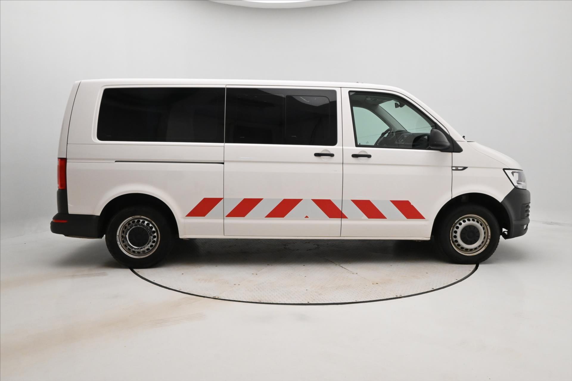 volkswagen-transporter-2-0-tdi-110-kw-8mist-long-nezav-topeni - 3