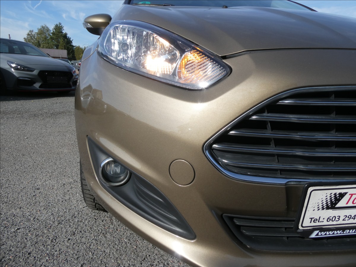 ford-fiesta-1-2-i-60kw-1-majitel-serviska - 4