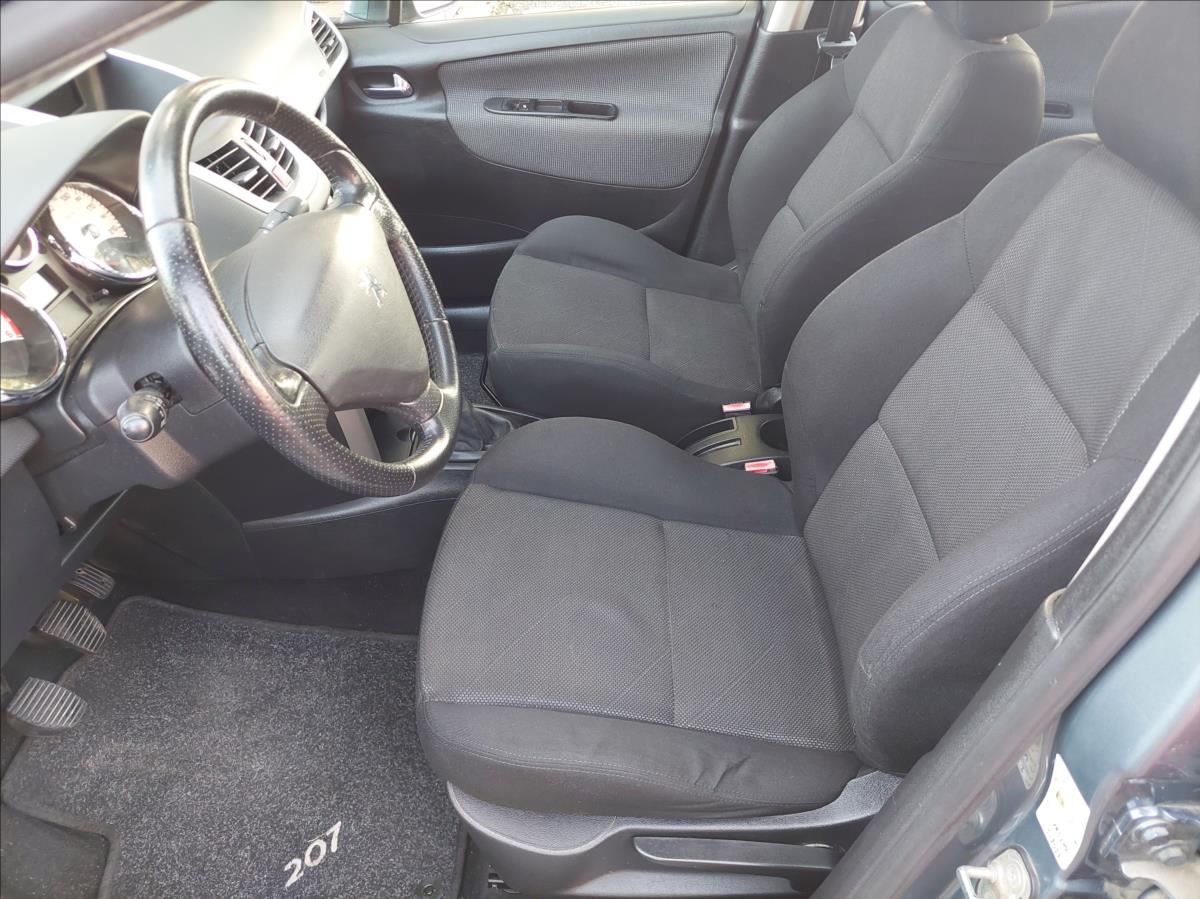 peugeot-207-1-6-hdi-top-stav - 8
