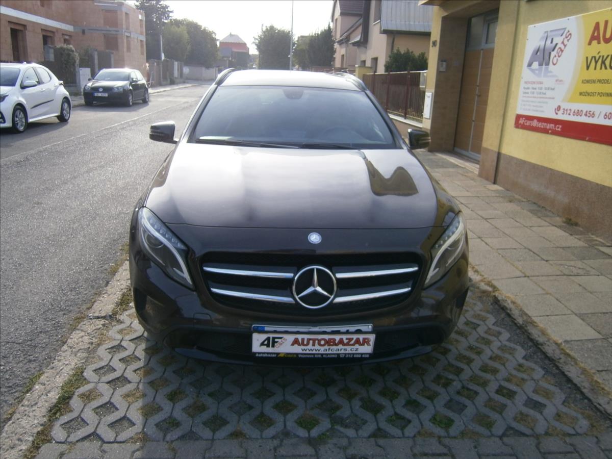 mercedes-benz-gla-2-2-cdi-4-matic - 1