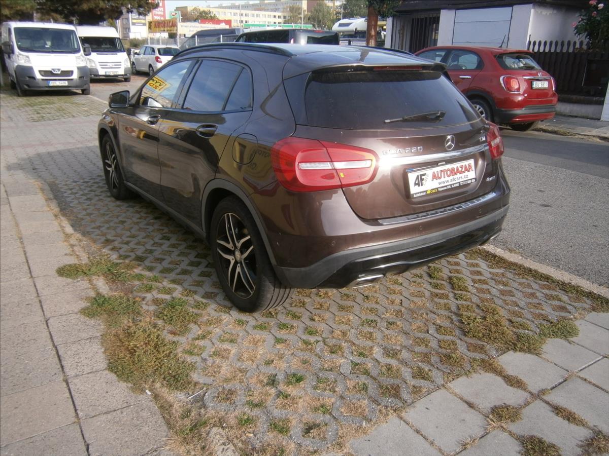 mercedes-benz-gla-2-2-cdi-4-matic - 3