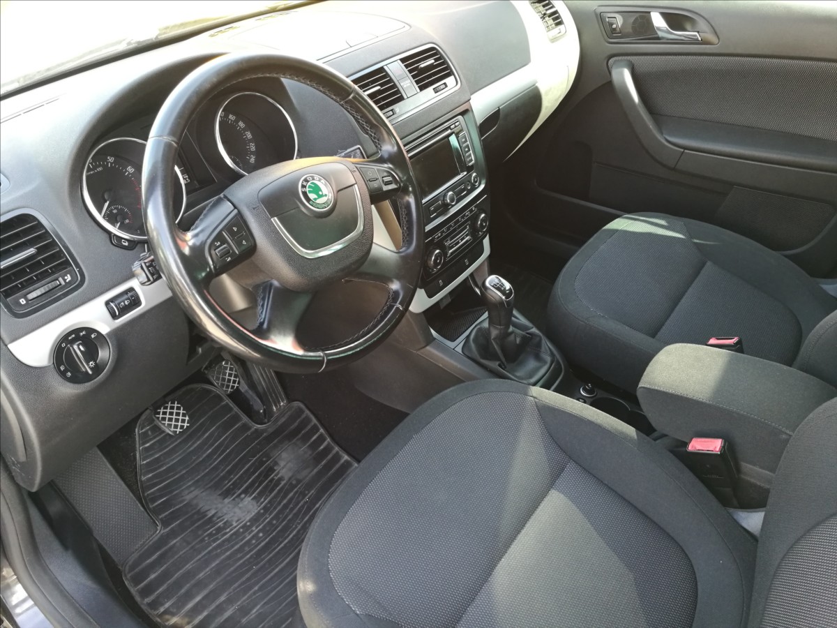 skoda-yeti-1-2-tsi-ambiente - 8