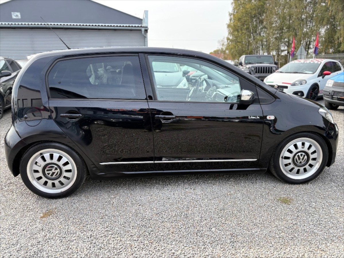 volkswagen-up-1-0-black-edition-55-kw - 4