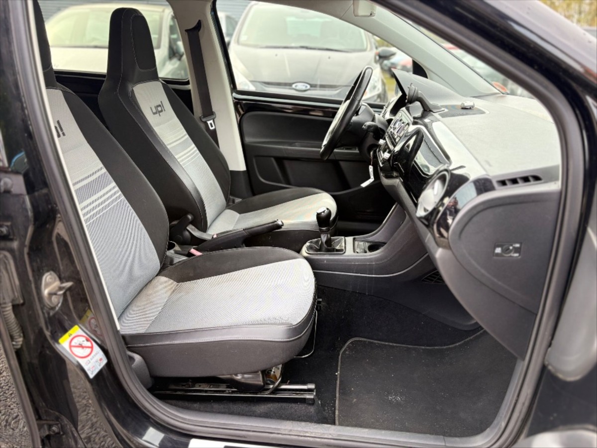 volkswagen-up-1-0-black-edition-55-kw - 9